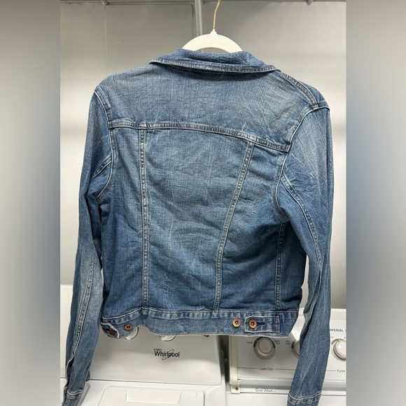 ⭐️Levi Strauss Jean Jacket - Picture 3 of 4
